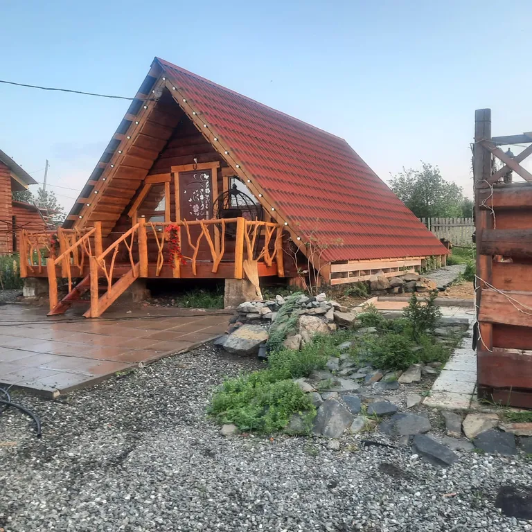 Коттедж Дом-шалаш в русском стиле — Кытлым