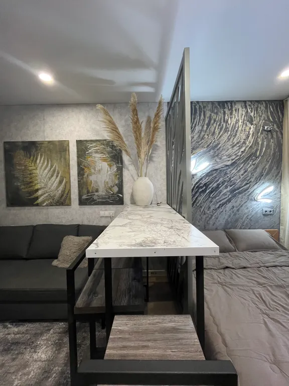 Уютная солнечная студия