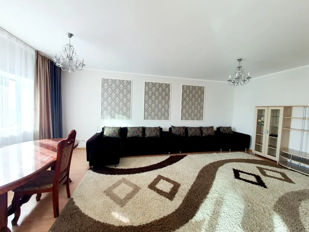 Уютная квартира в самом центре Астаны с видом на город