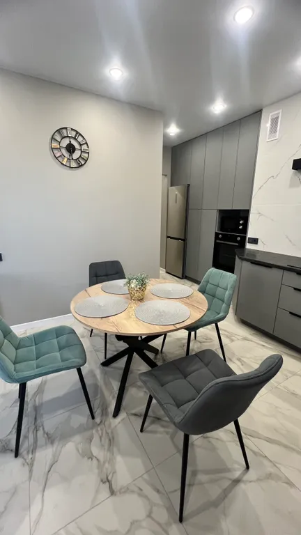 Новая уютная двухкомнатная квартира рядом с метро