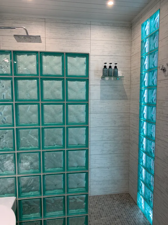 Студия с камином и креслом - коконом для двоих