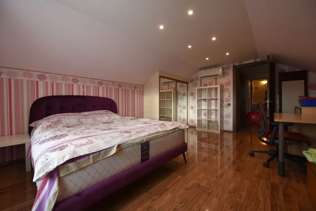 Коттедж 3-х этажный