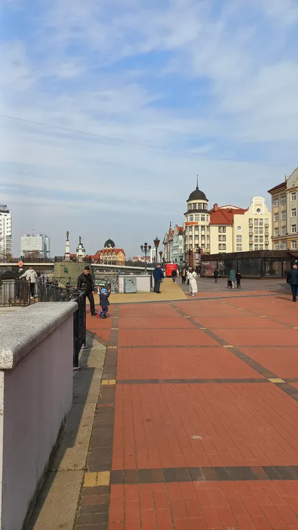 Центр города, квартира на набережной у Рыбной деревни — аренда посуточно в Калининград
