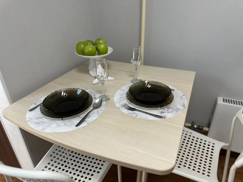 "В Гости!" на Строителей 90Б (1к квартира рядом с Планетой)