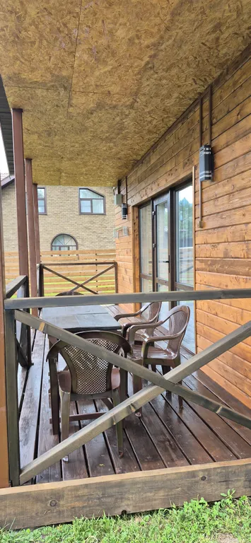 Домик с видом на горы