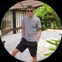 Александр  Калашников
