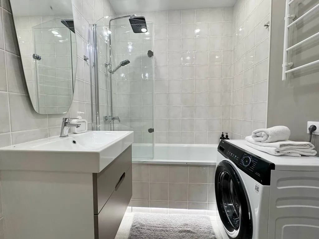 Дизайнерская 2-х комнатная квартира рядом с Море парком