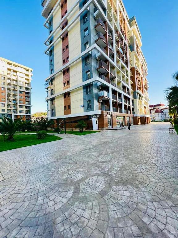 Студия с террасой, отдельной кухней и ванной