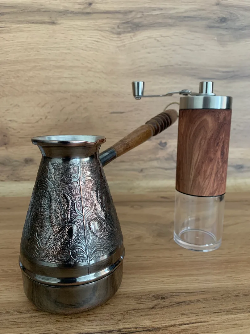 Кофемолки и турка для любителей кофе