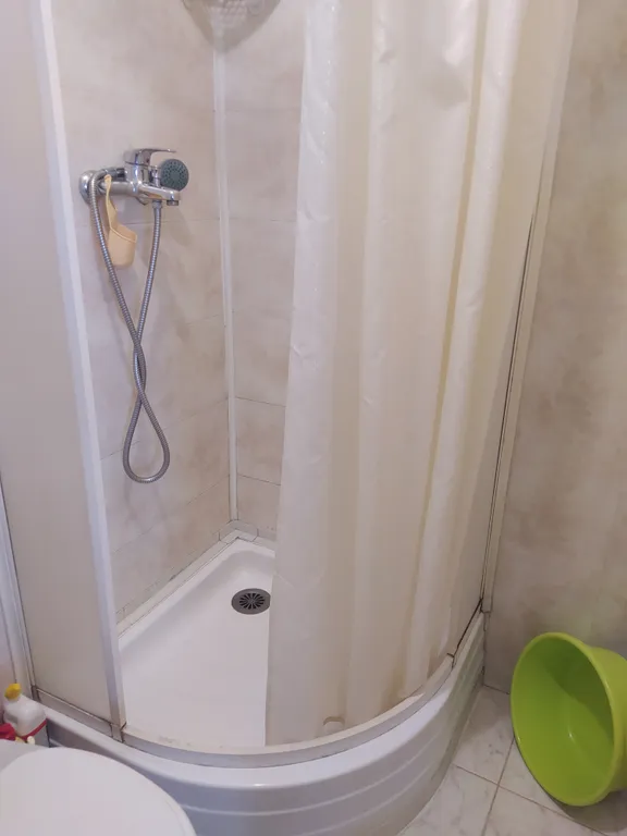 Летний домик с индивидуальной площадкой на крыше