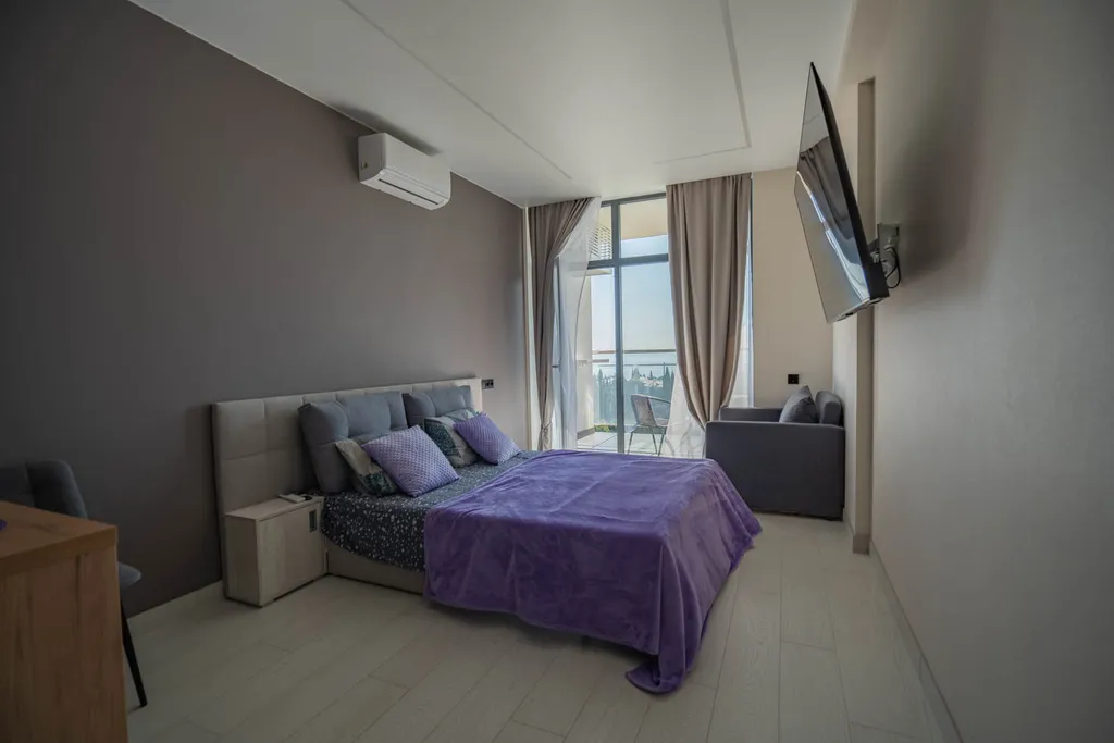 Дизайнерская студия Ls-hi-tech emotion с видом на море 2 этаж