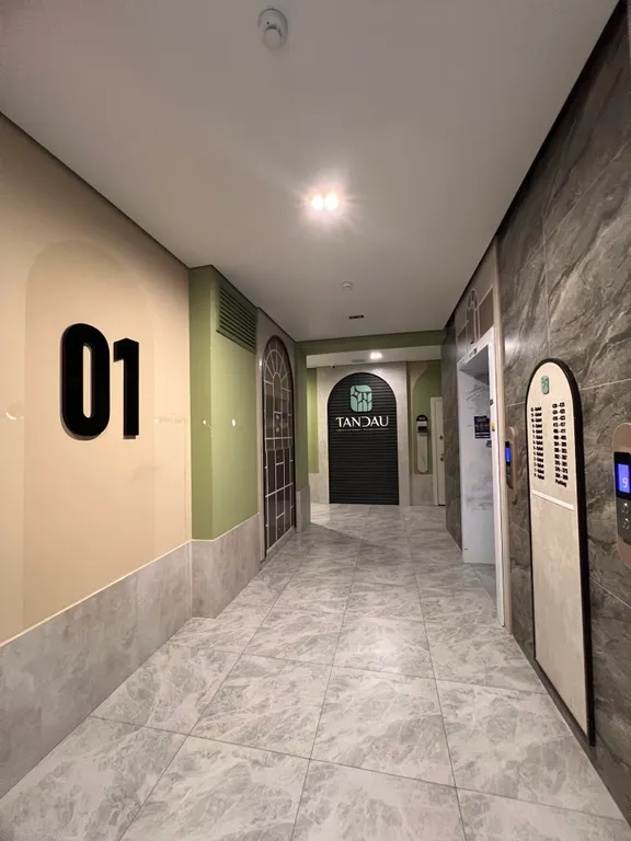 В центре, левый берег, рядом возле Хан Шатыр, кардиология, ННЦМД