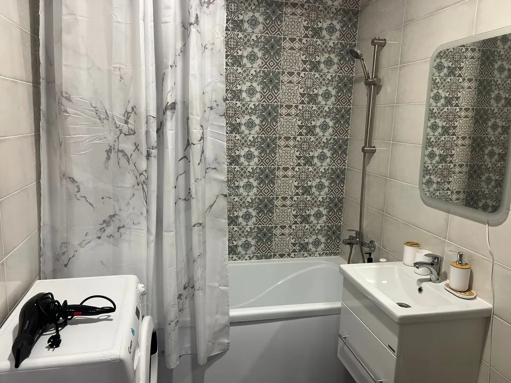 383 Евротри 2 санузла с бассейнами на 5 человек