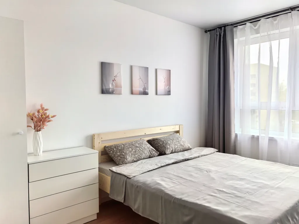 Просторная двухкомнатная квартира (Цыба и Росатом)