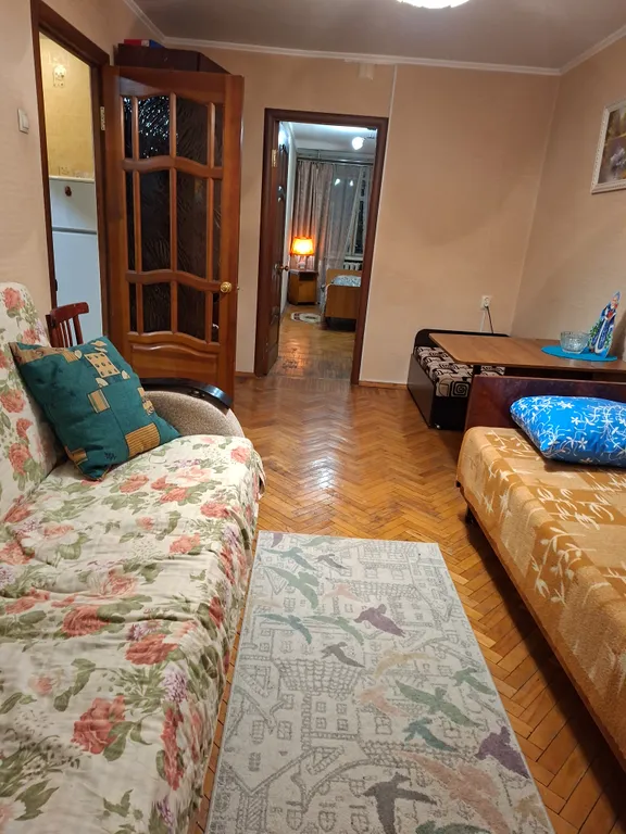 2-комнатная квартира в центре в курортной зоне рядом с санаторием Москва, Виктория