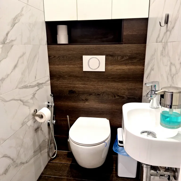 Современная уютная 2х комнатная квартира (евротри) в центре города