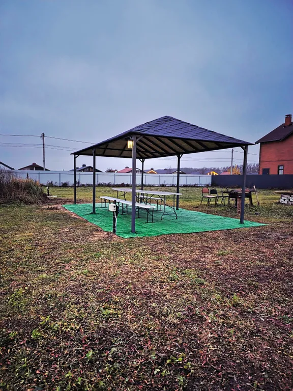 Коттедж на огромной территорией