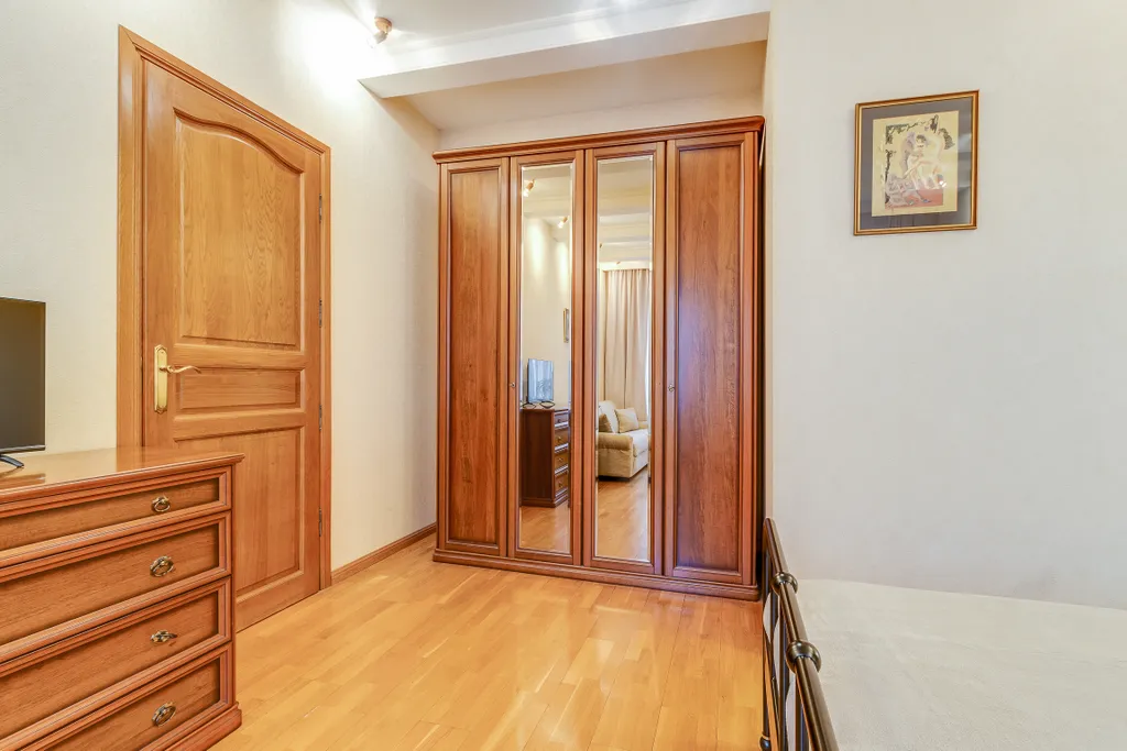 Квартира Квартира с видом на сквер им. Пушкина — Санкт-Петербург