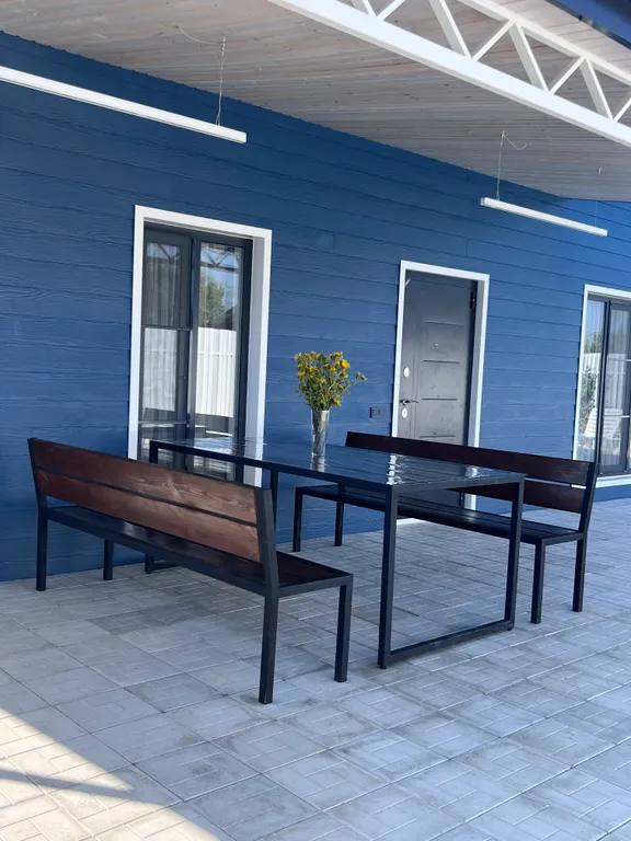 Дом с бассейном