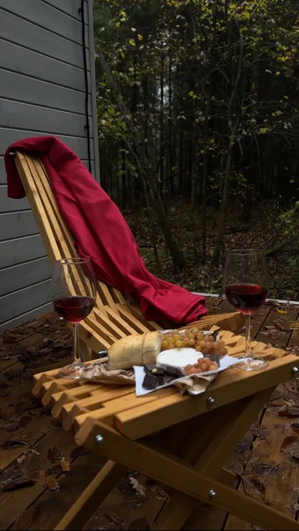 Домик в лесу в глэмпинге Сметана