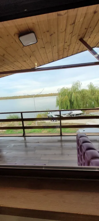 Уютный коттедж у реки