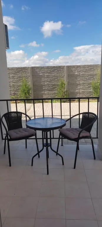 Студия у моря, Итальянская деревня