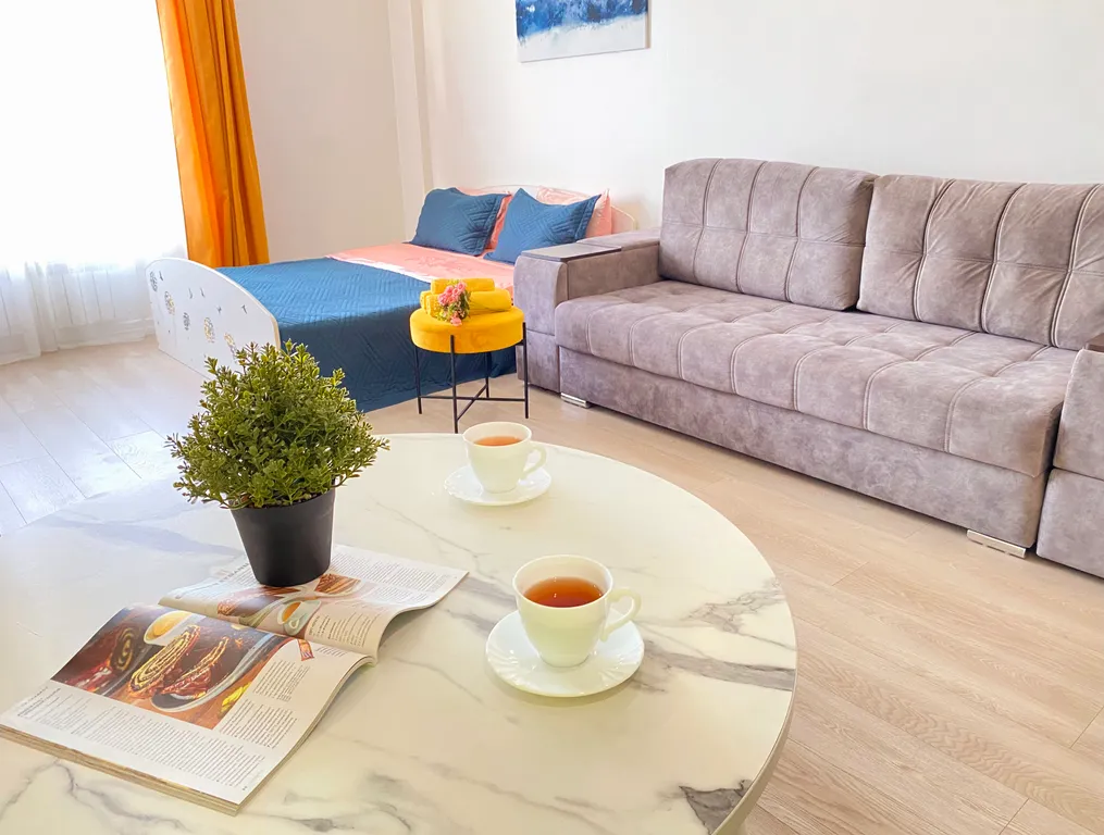 Чистая, уютная квартира рядом с заездом в город с детской площадкой