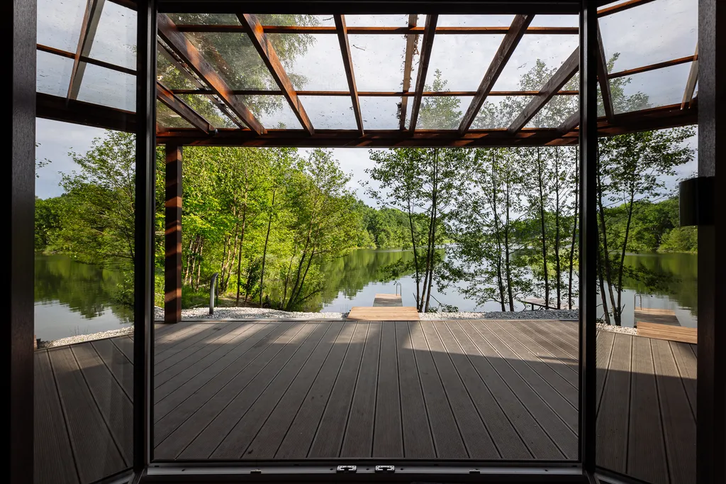 Коттедж Дом с баней на озере — аренда посуточно в Калининград