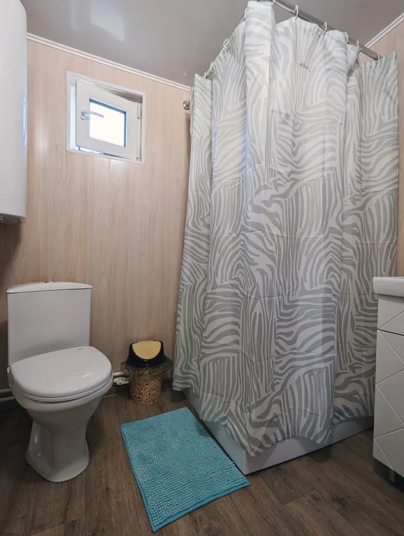 Уютный домик с панорамными окнами