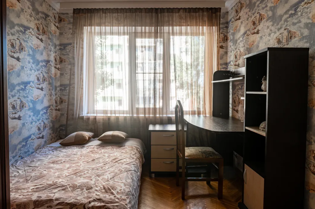 Квартира 3-комнатная Квартира — Махачкала