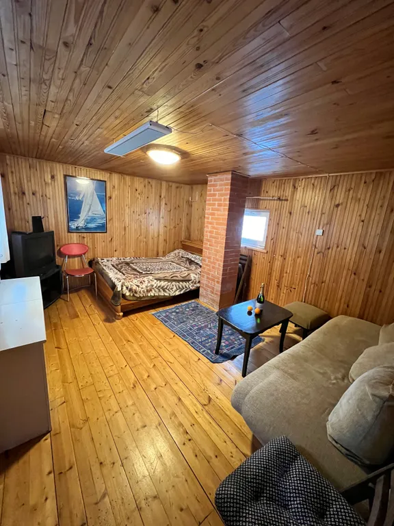 Домик охотника с баней на дровах