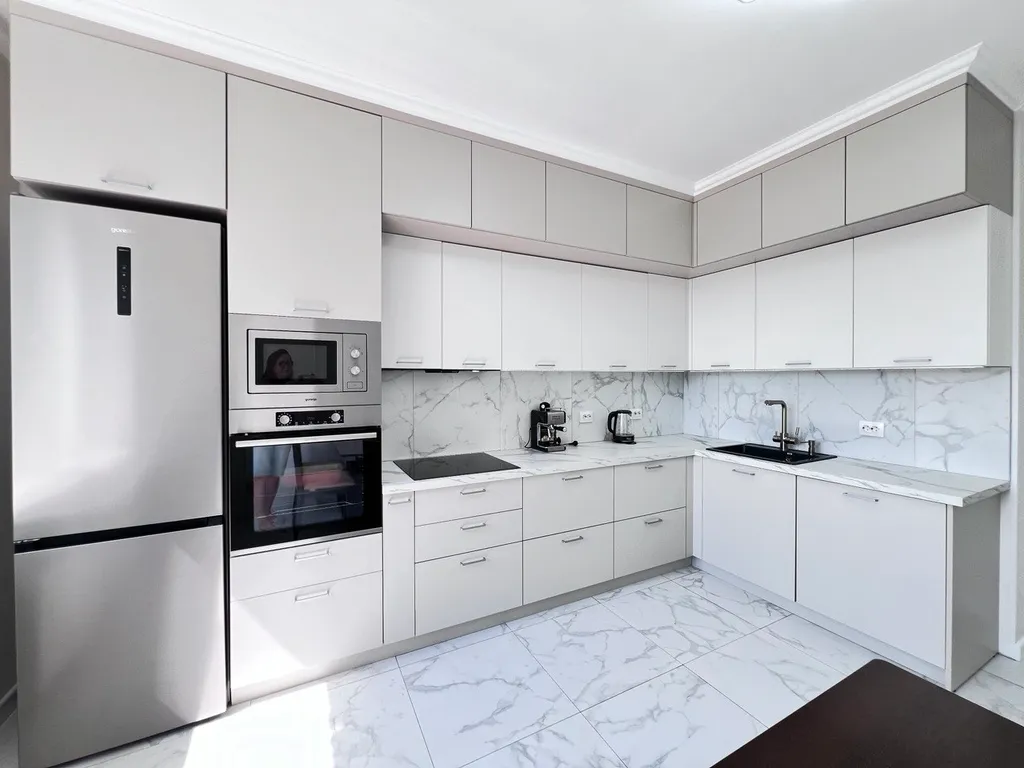 Стильная современная двушка центр