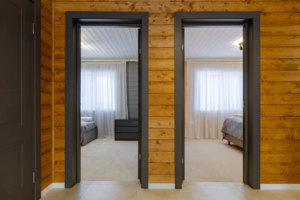 Коттедж Уютный дом с 2 спальнями с видом на лес — Крошнозеро