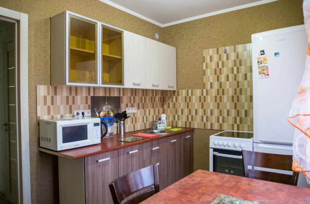 Рядом ТРЦ Аэропарк Дворец Единоборств