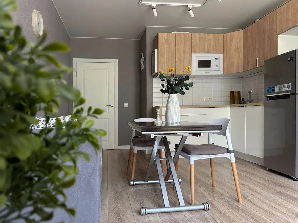 Уютные апартаменты на берегу моря с видом на лес