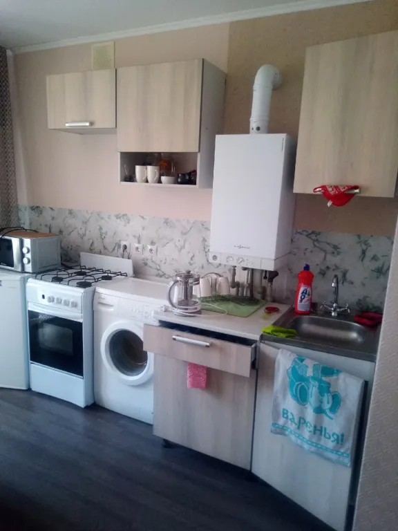 Квартира у Айсберга, Хутынского монастыря