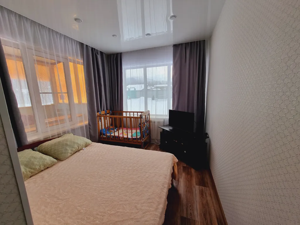 Часть дома с камином