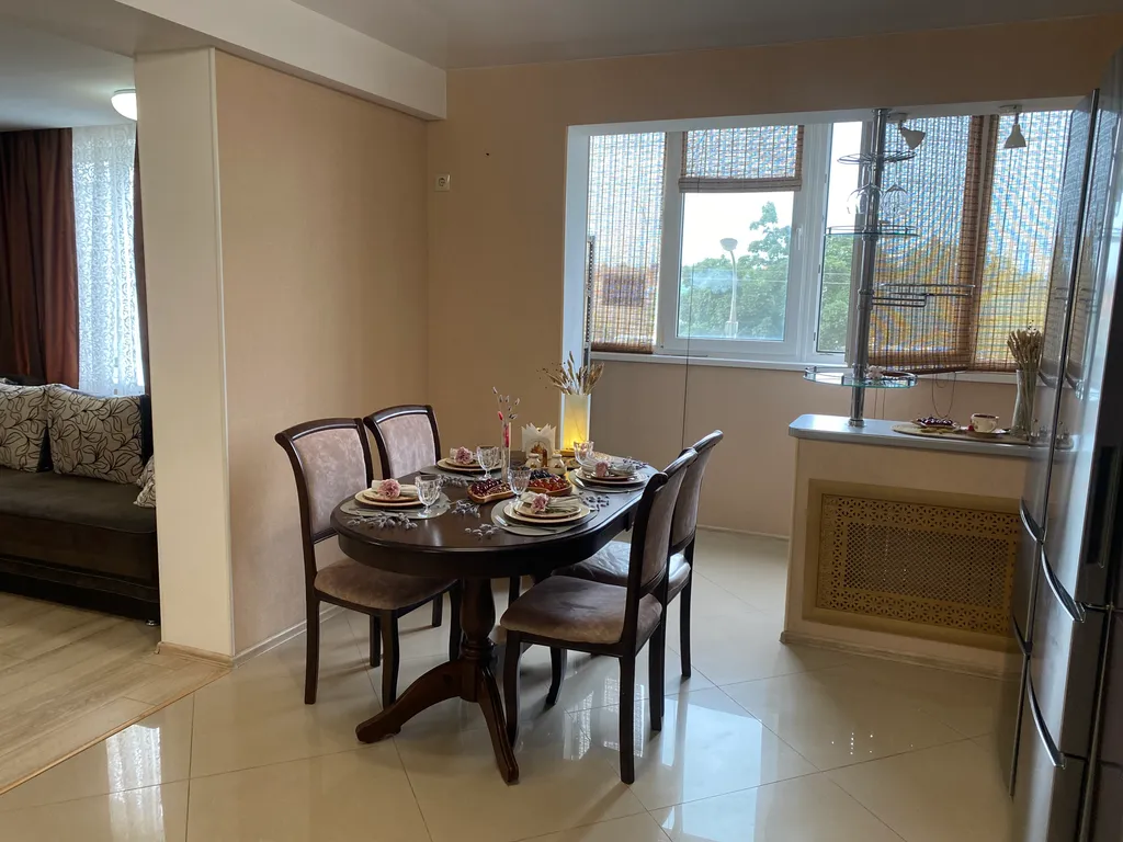 Трехкомнатная квартира у клиники Фёдорова