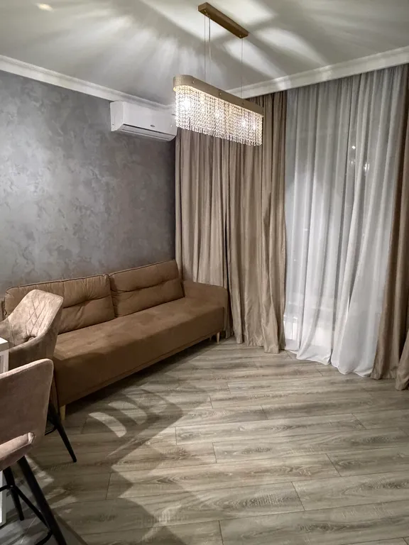 1-комнатная квартира с дизайнерским ремонтом