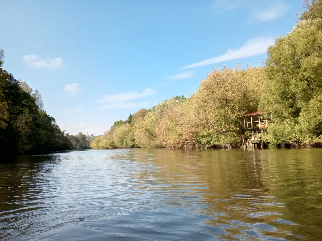 Коттедж Коттедж Избушка с баней для рыбалки и отдыха — Володарского