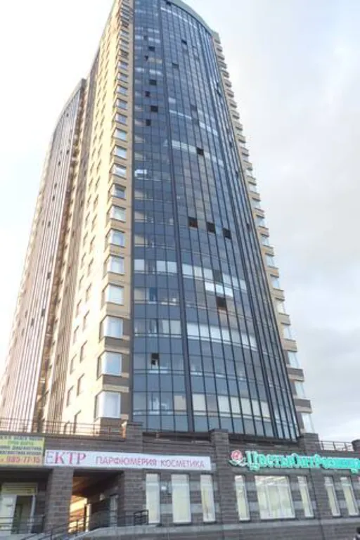 Квартира комфорт, бизнес класса возле метро Парнас