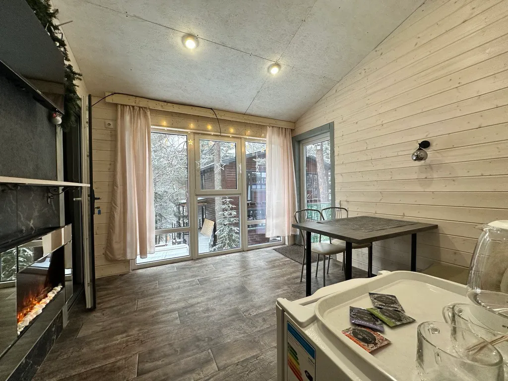 Дом шале в сосновом лесу