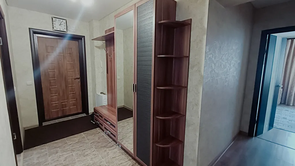 Уютная 2-комнатная квартира Симанина 5