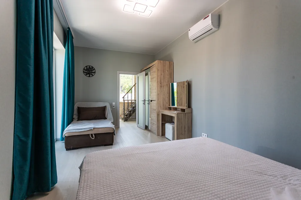 Дом для отдыха с бассейном и банным комплексом