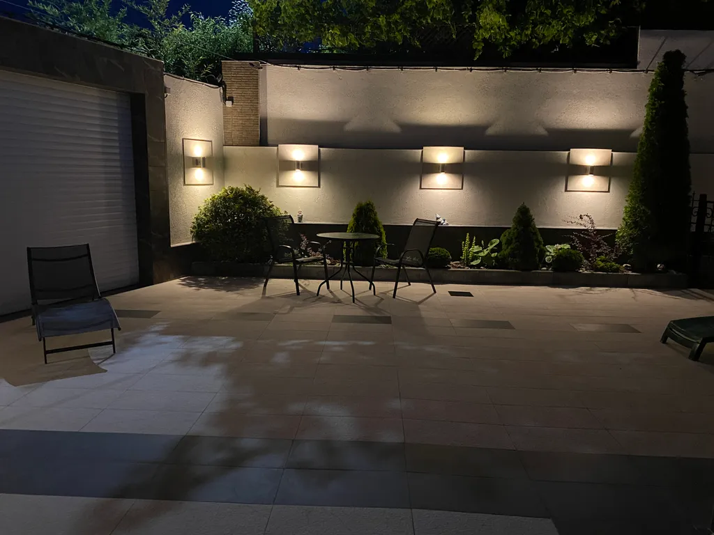 Дом с бассейном, баней и видом на море