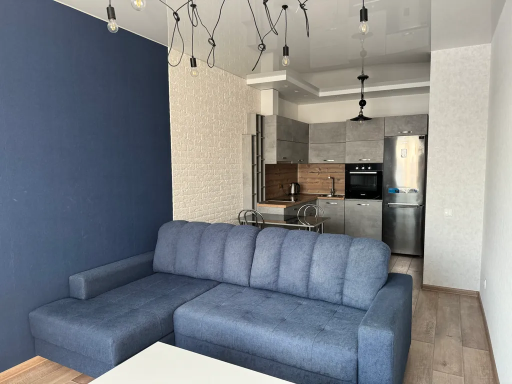 Укомплектованная квартира с отдельной спальней и подземным паркингом! — аренда посуточно в Барнаул