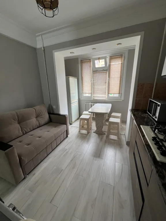 Уютная квартира в центре города, в пятистах метрах от моря