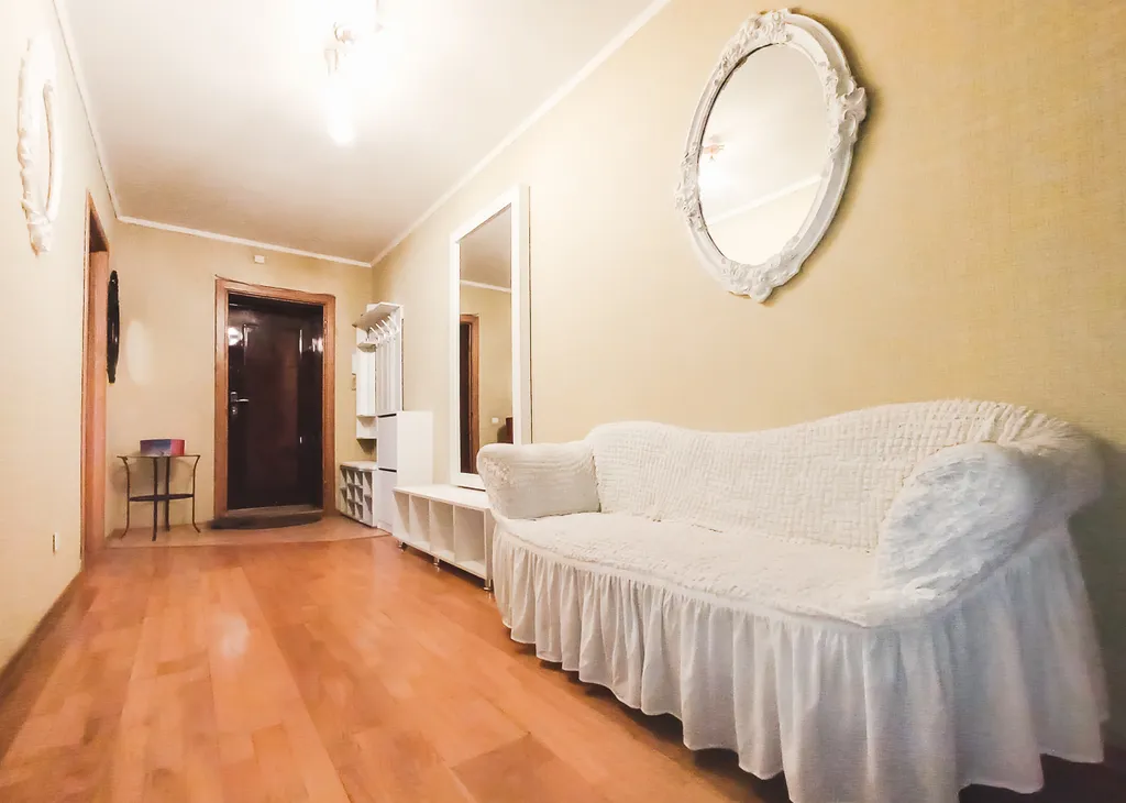 Двухкомнатная квартира центр площадь Ленина