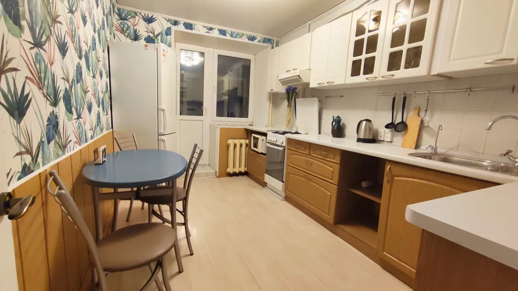 Большая квартира на 6-7 человек с камином и детской в самом центре