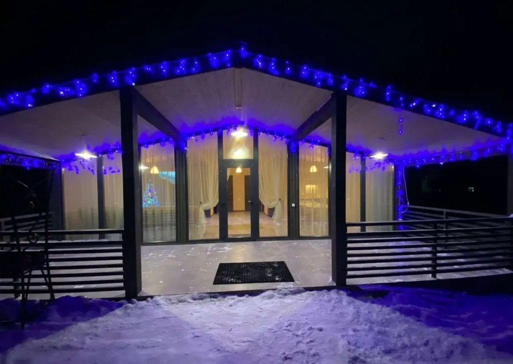 Коттедж Домик у озера — аренда посуточно в Веслево